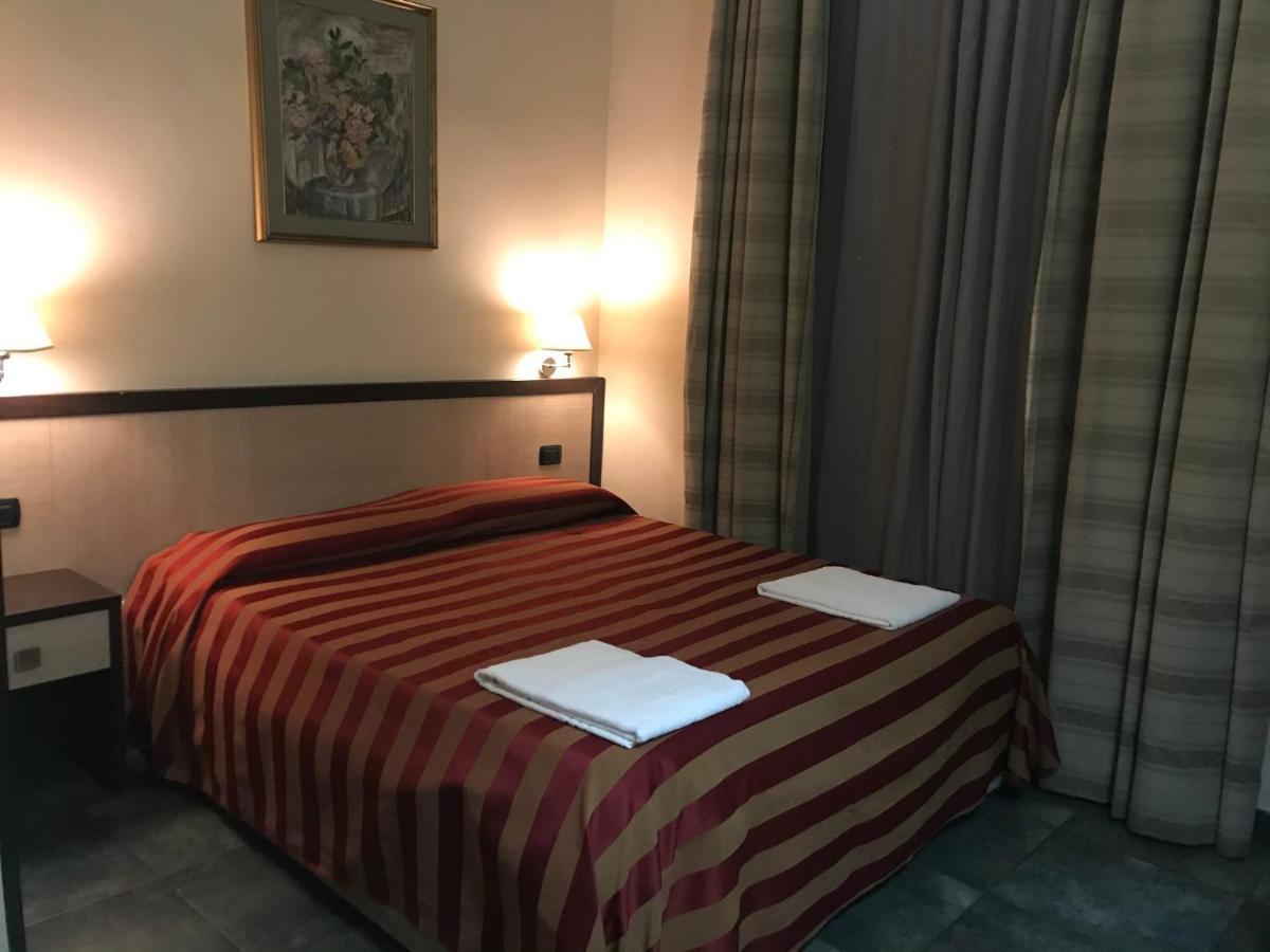 Clarian Affittacamere Roma Esterno foto